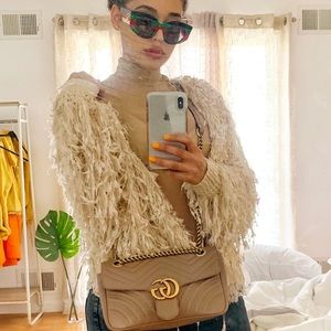 Meet your Posher, Lauri